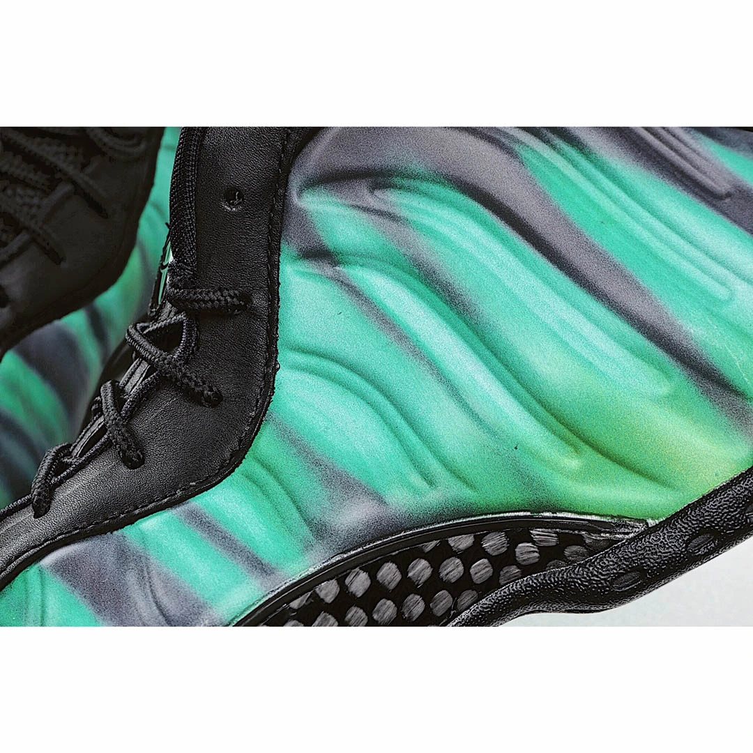 Nike Air Foamposite one Aurora Spray