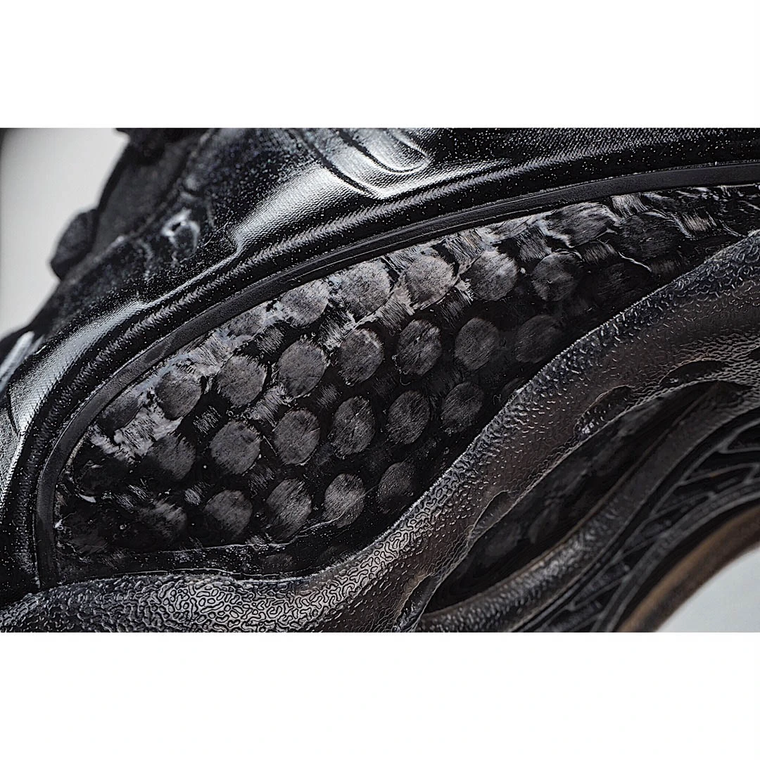 Nike Air Foamposite one Black Dazzling Gold Spray