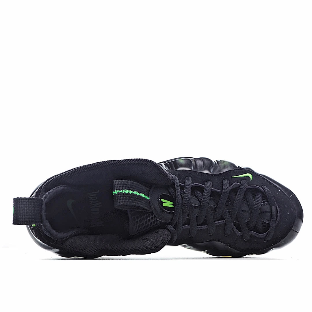 Nike Air Foamposite one psychic spray