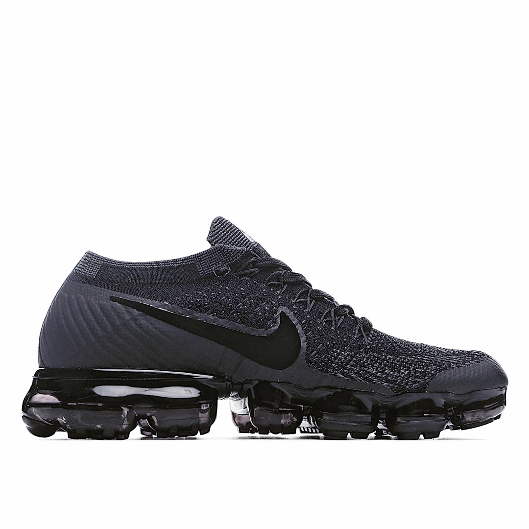 Nike Air VaporMax ‘Triple Black’