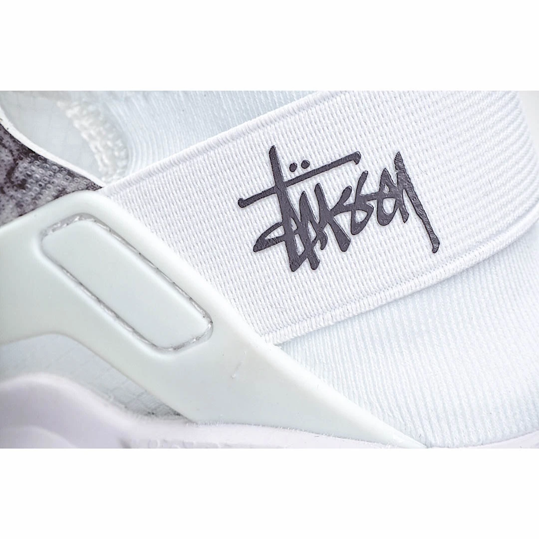 STUSSY Nike Air Huarache Run Premium