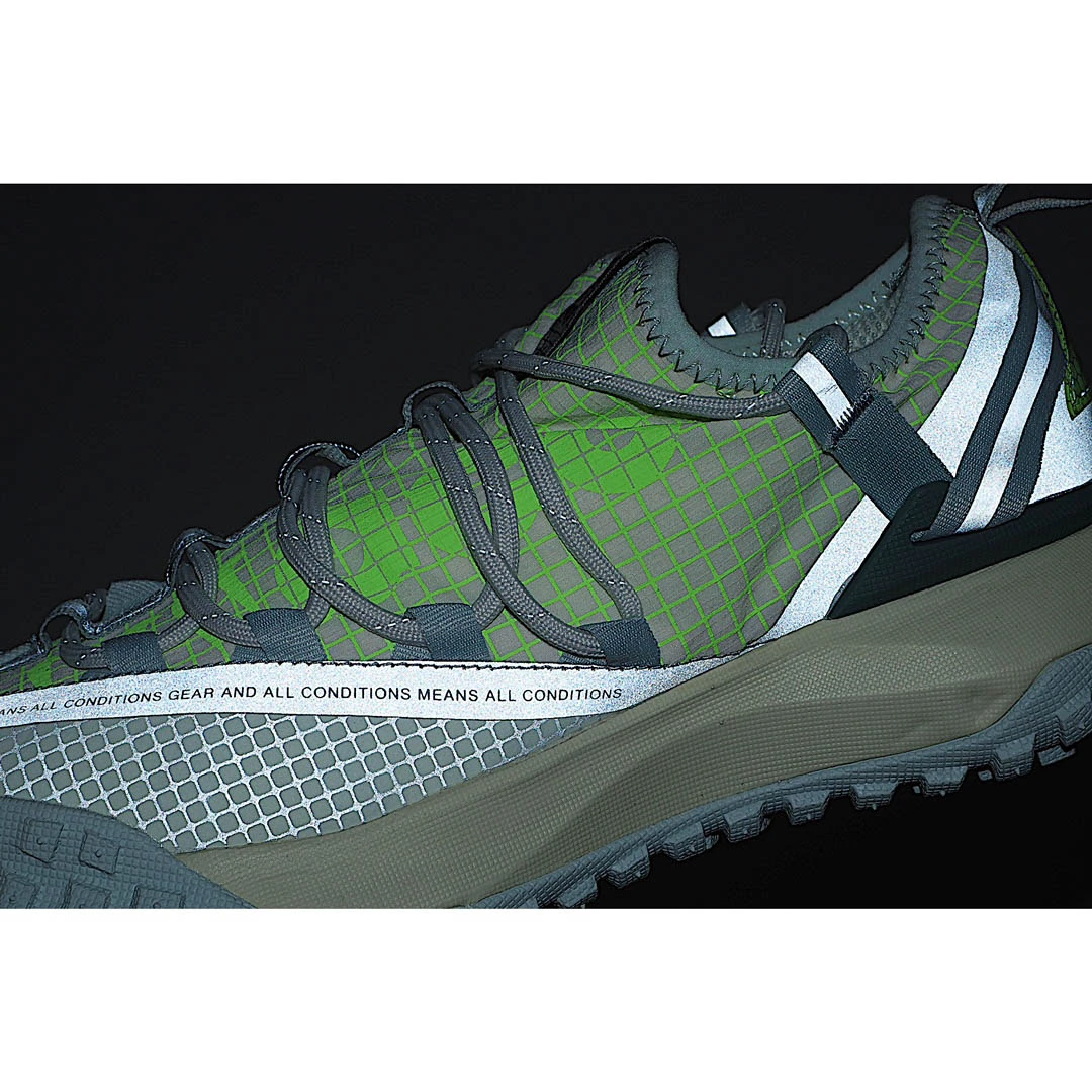 Nike ACG Mountain Fly Low Fossil Stone Running Shoe