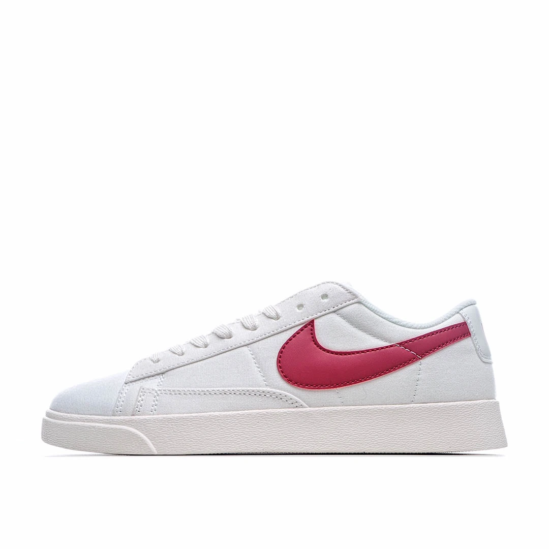 Nike Blazer Low LX Sneakers