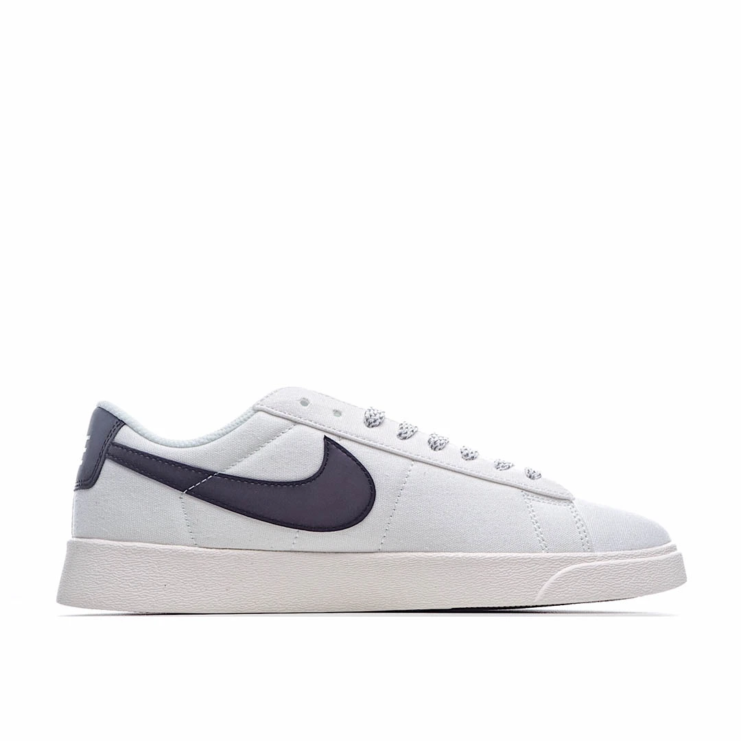 Nike Blazer Low LX Sneakers