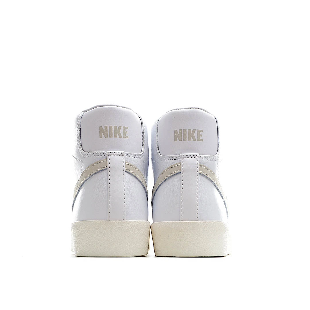 Nike Blazer Mid 77 ‘Light Bone’