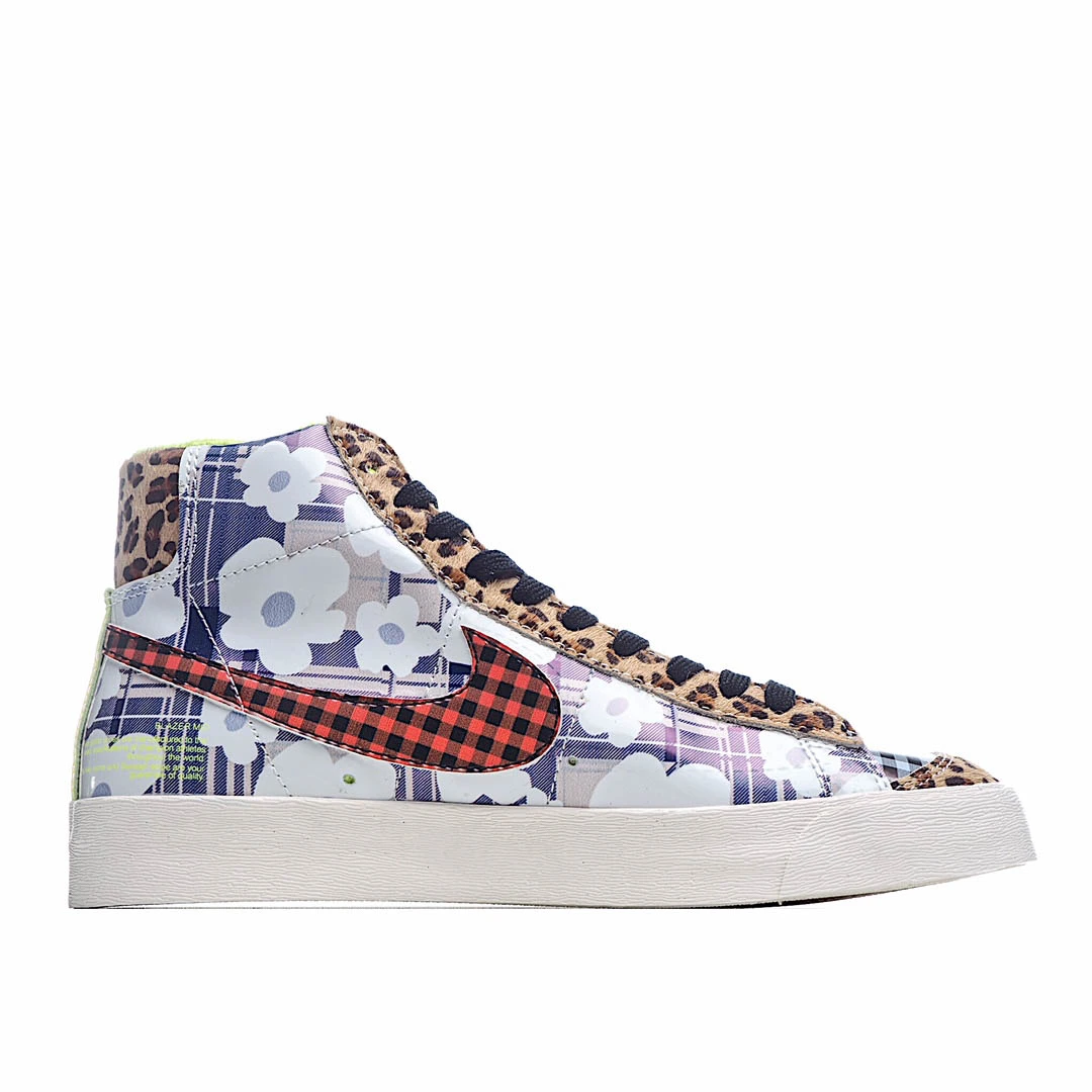 Nike Blazer Mid 77 VNTG High-Top Sneakers