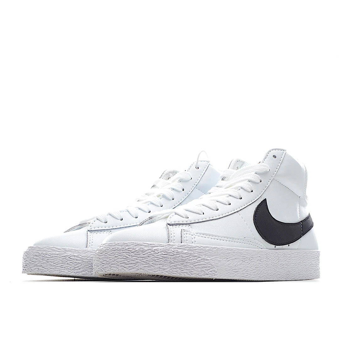 Nike Blazer Mid Sneakers