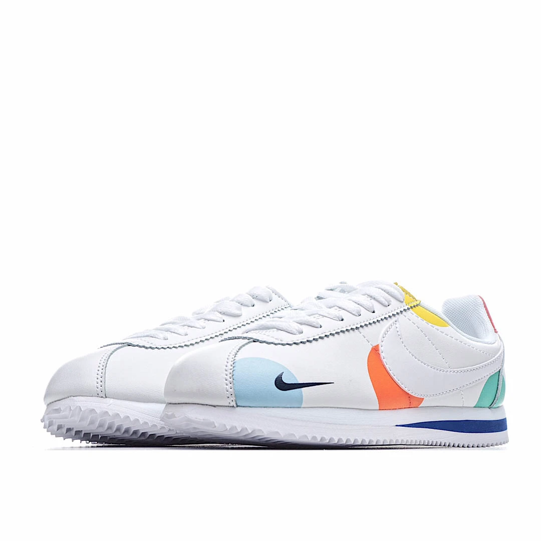 Nike Classic Cortez Leather Running Shoe