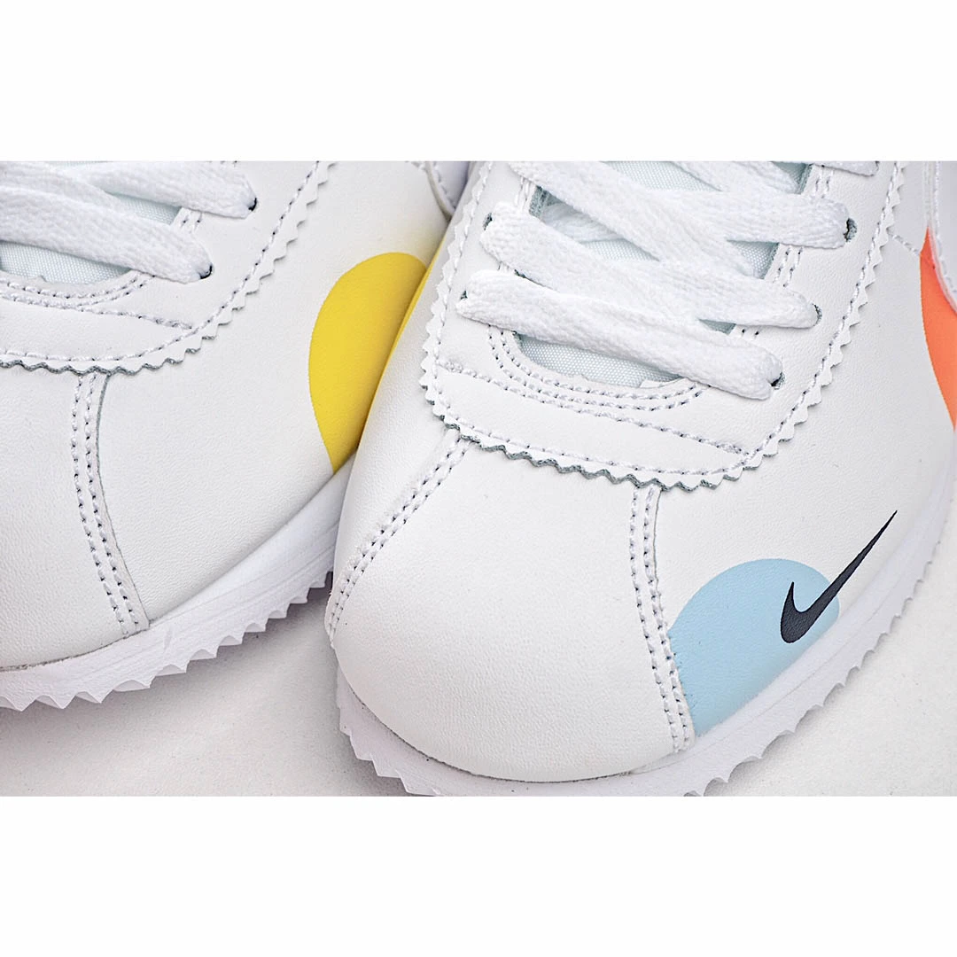 Nike Classic Cortez Leather Running Shoe