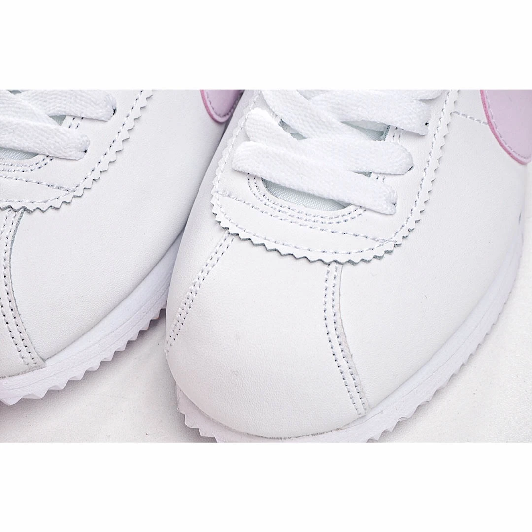 Nike Classic Cortez Leather Running Shoe