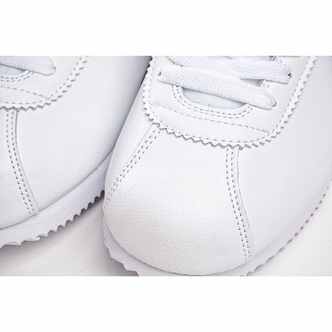 Nike Classic Cortez Leather Running Shoe