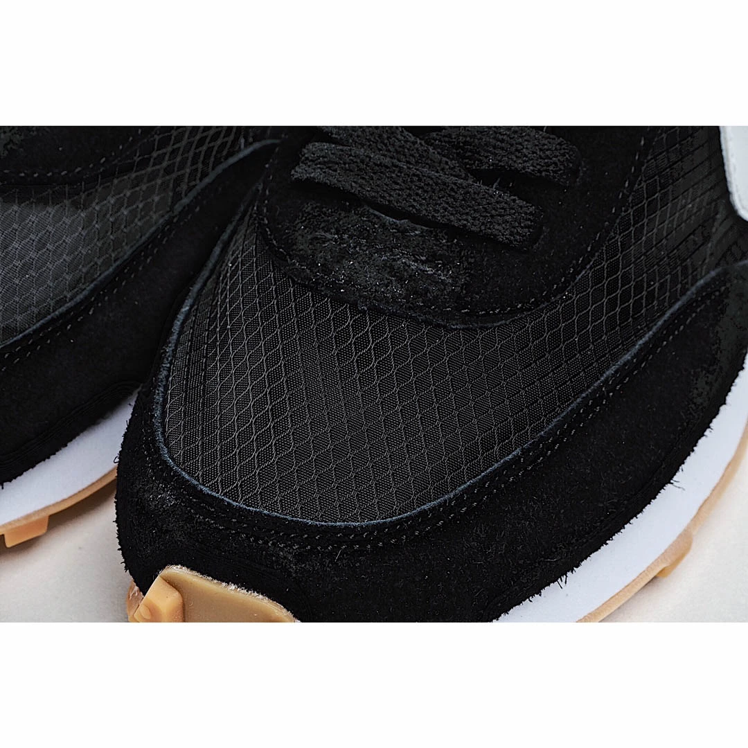 Nike Wmns Air Daybreak Running Shoe