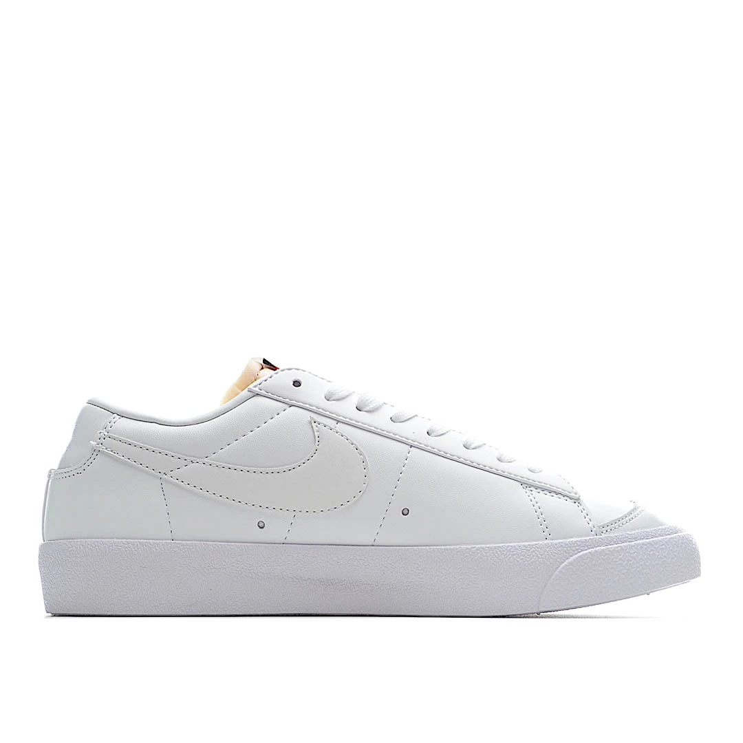 Nike Wmns Blazer Low ’77 ‘Triple White’