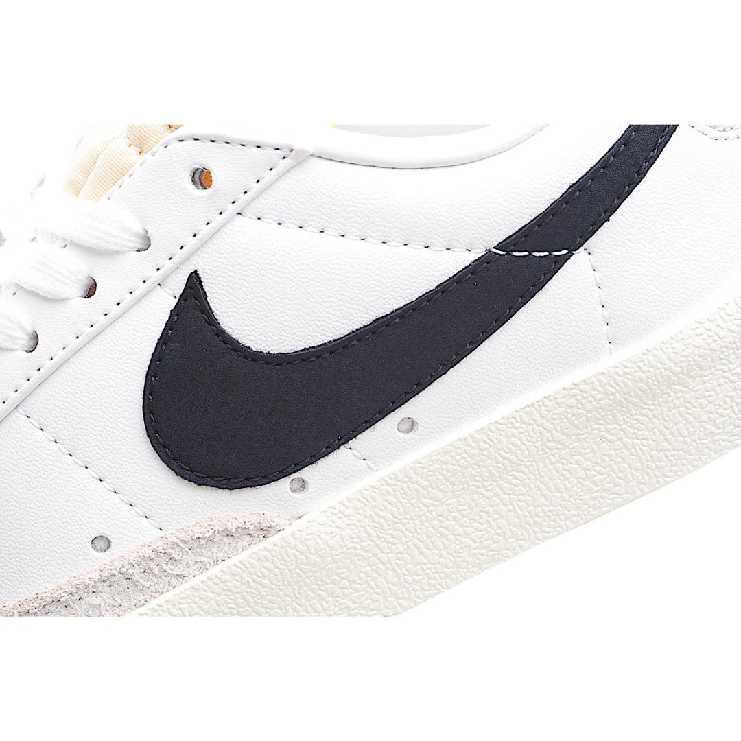 Nike Wmns Blazer Low ’77 ‘White Black’