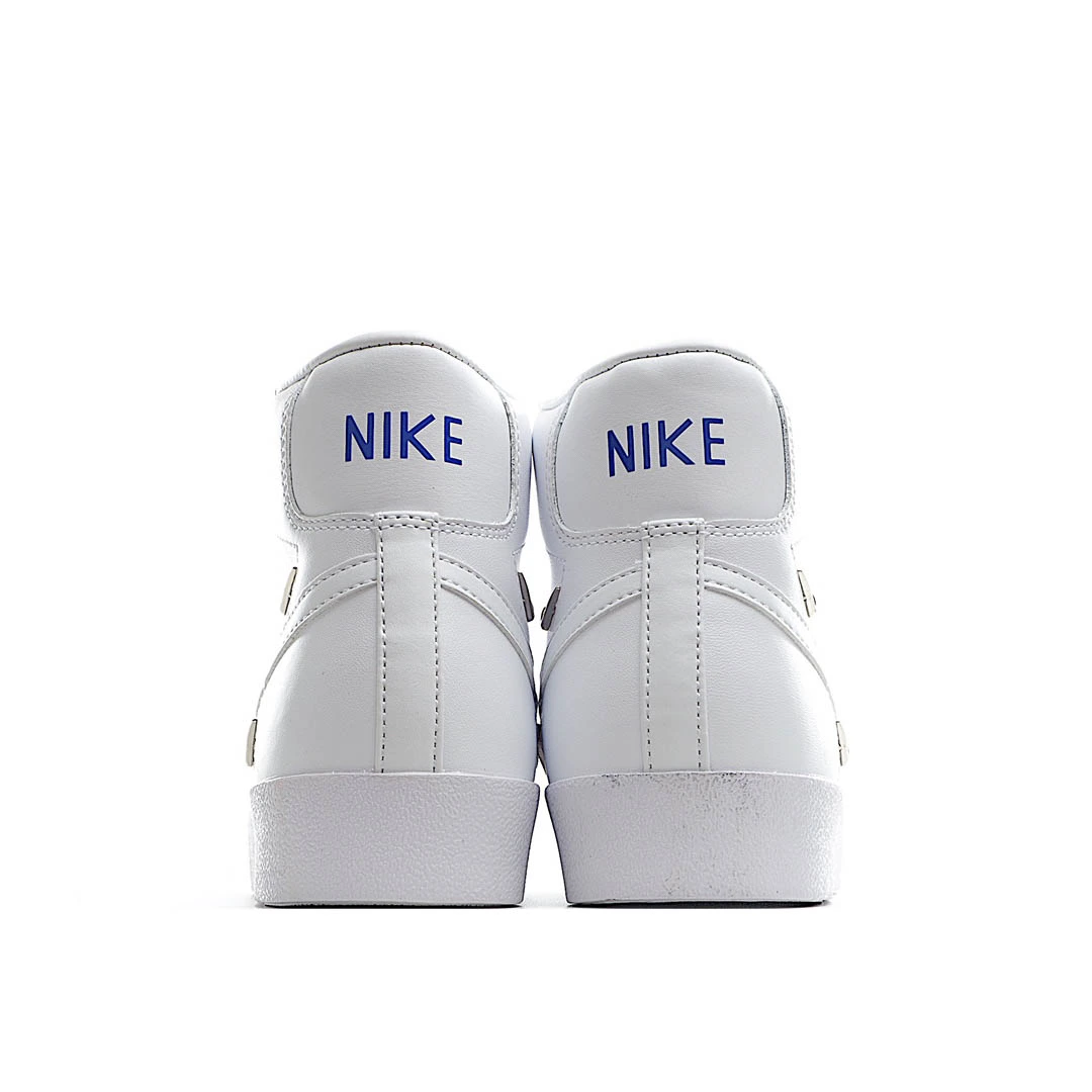 Nike Wmns Blazer Mid ’77 SE ‘Sisterhood – White Metallic Silver’