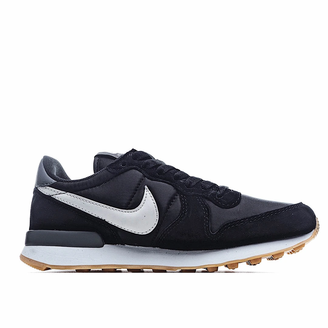 Wmns Internationalist ‘Black Gum’