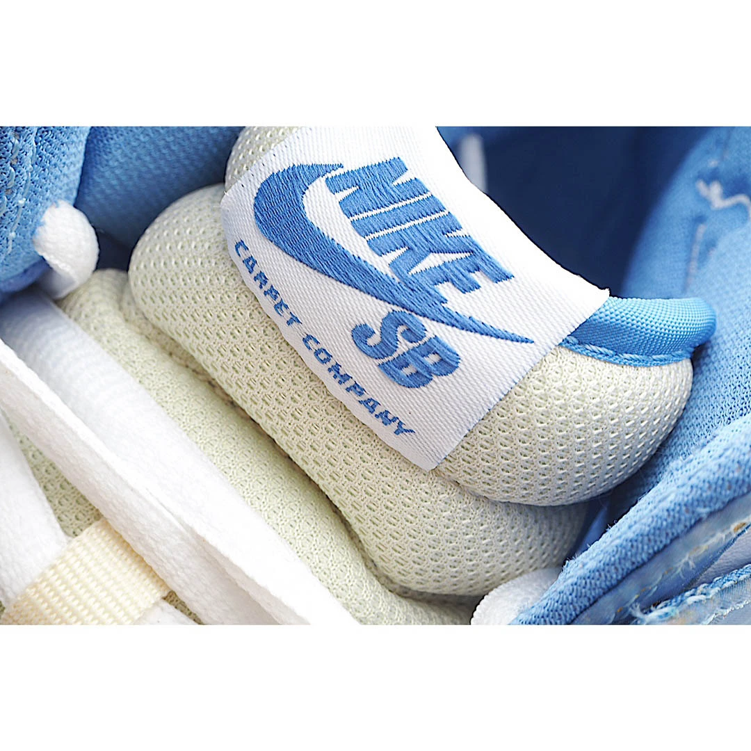 Carpet Company x Nike SB Dunk High SB Sneakers White & Blue