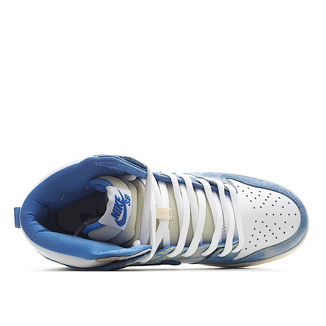 Carpet Company x Nike SB Dunk High SB Sneakers White & Blue