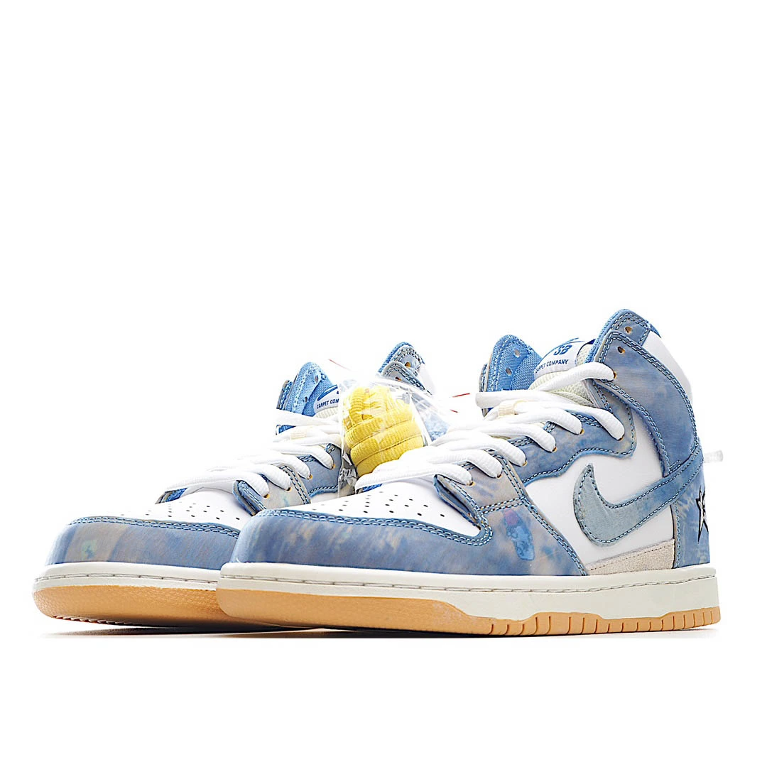 Carpet Company x Nike SB Dunk High SB Sneakers White & Blue