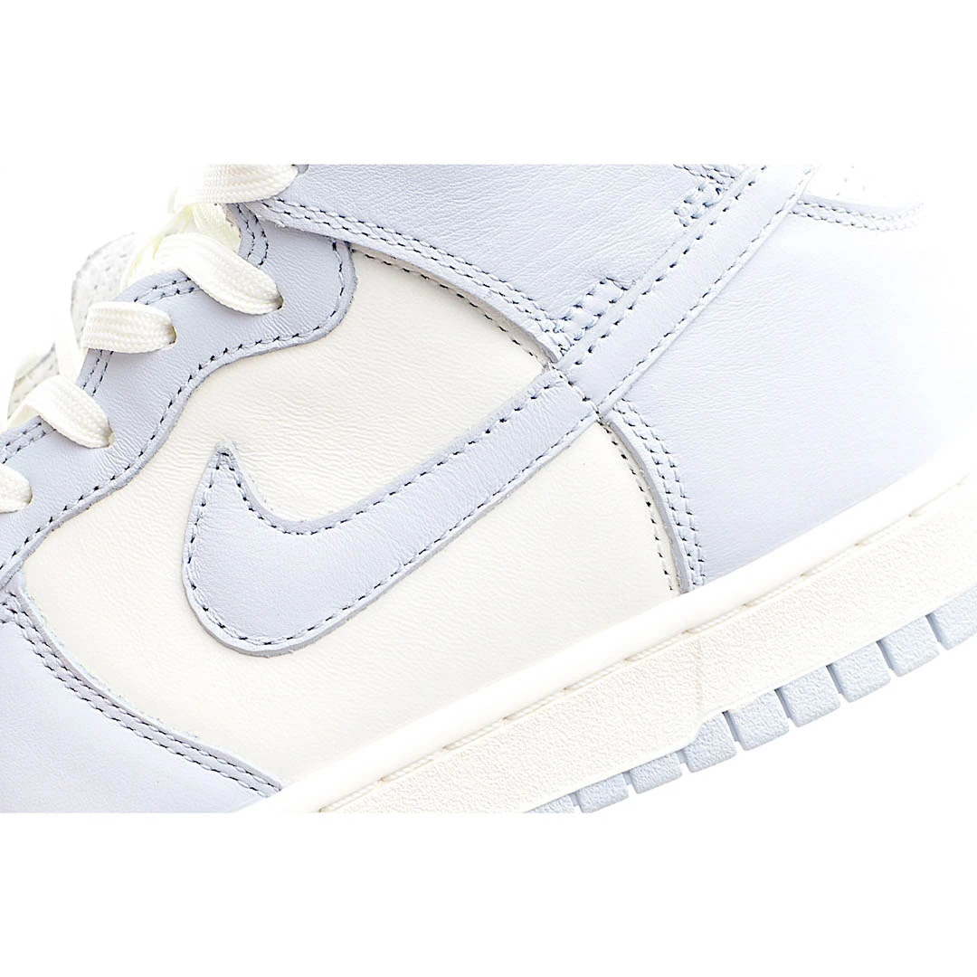 Nike Dunk High WMNS Football Grey