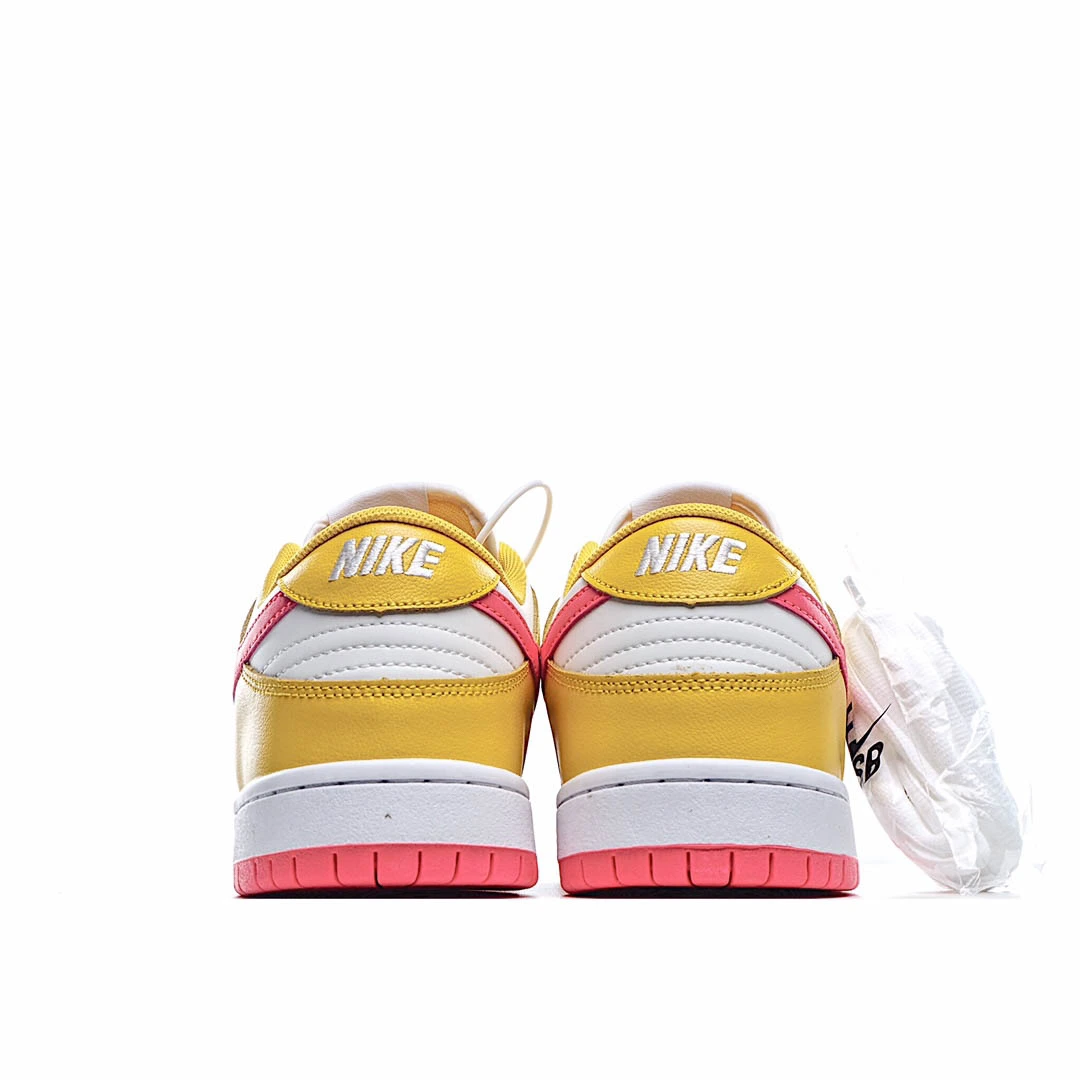 Nike Dunk Low SAMBA 2020 Edition Low-Top Sneakers