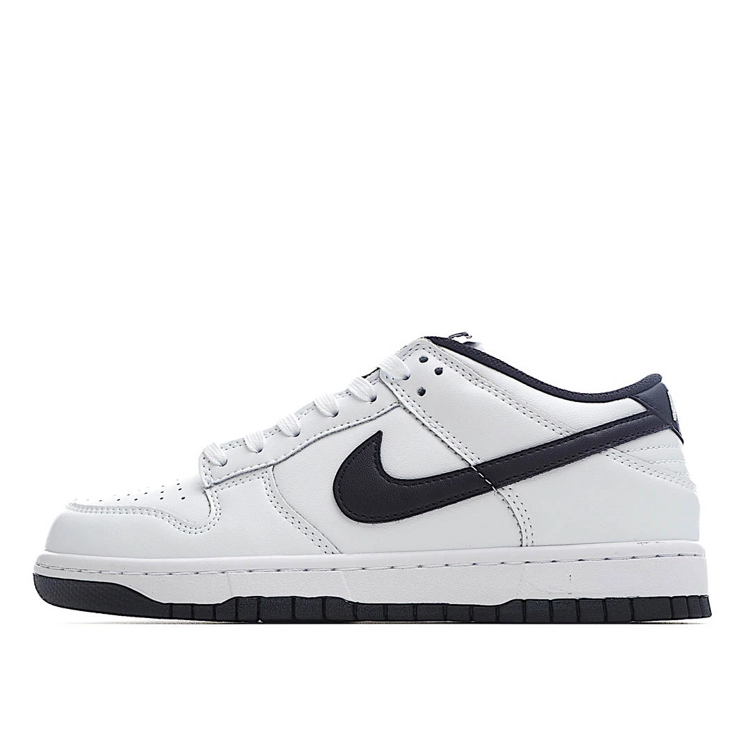 Nike Dunk SB Low Black & White