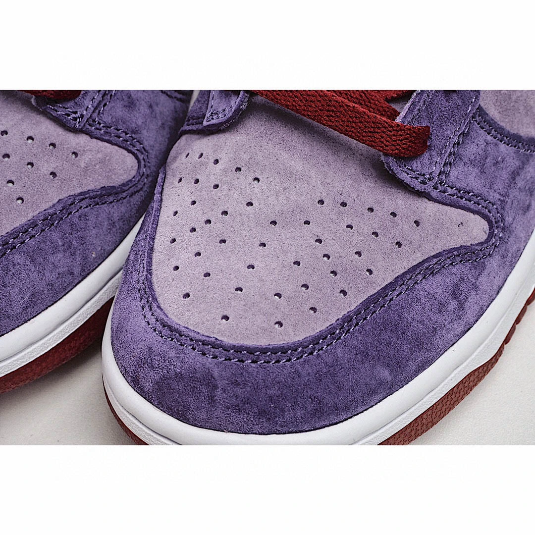 Nike Dunk SB Low Plum Low Raspberry Purple Sneakers