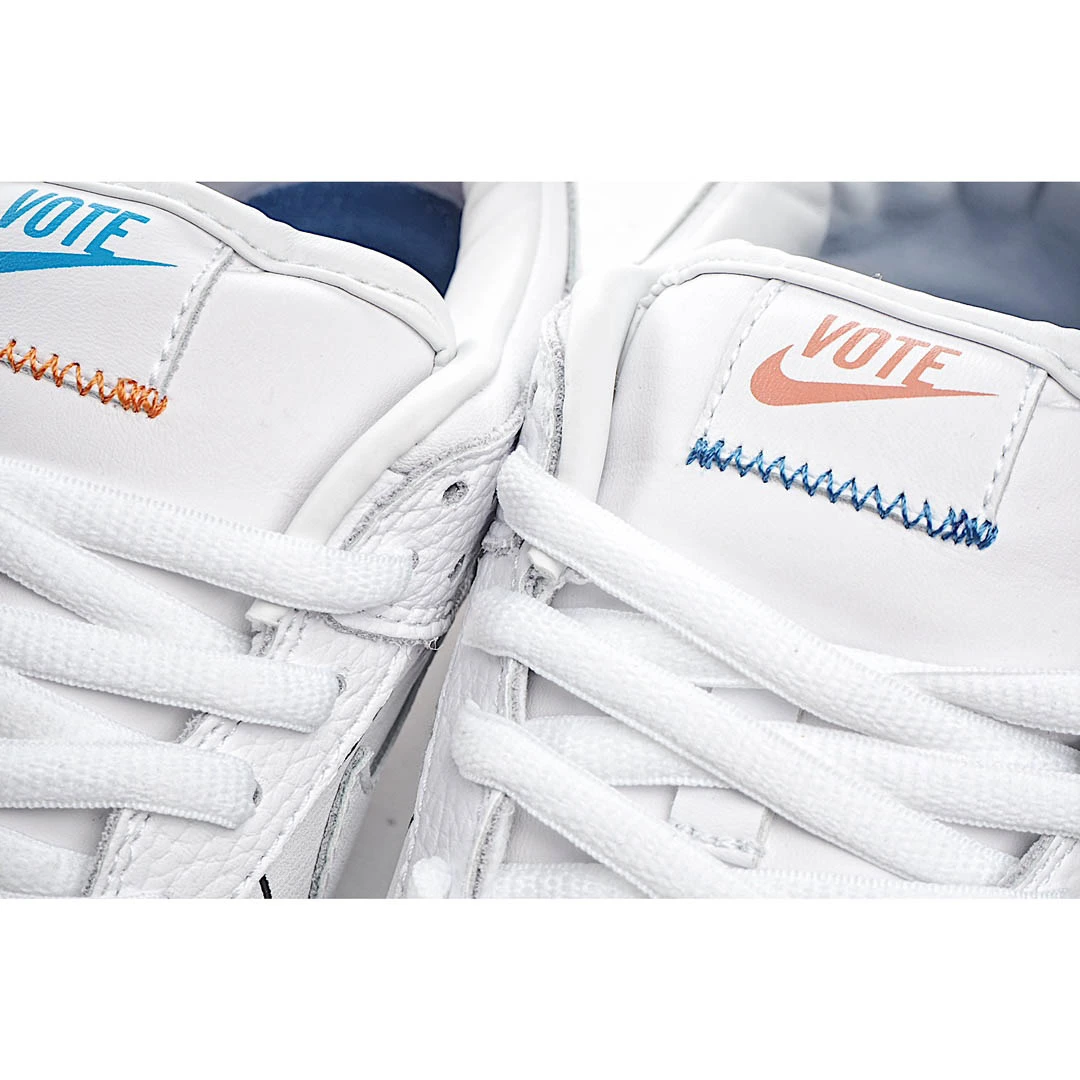 Nike Dunk SB Low White Pigeon Low Top Sneakers