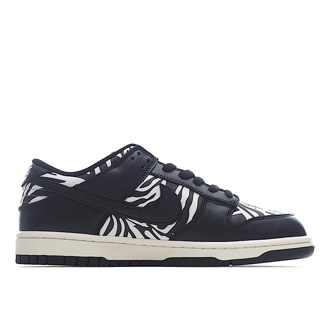 Nike Quartersnacks X Dunk SB Low“Zebra