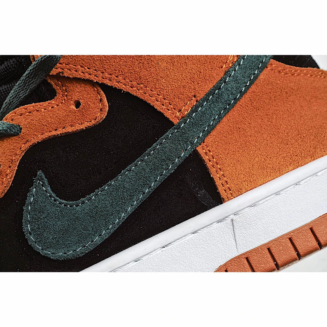 Nike SB Dunk High SPCeramic High-Top Sneakers