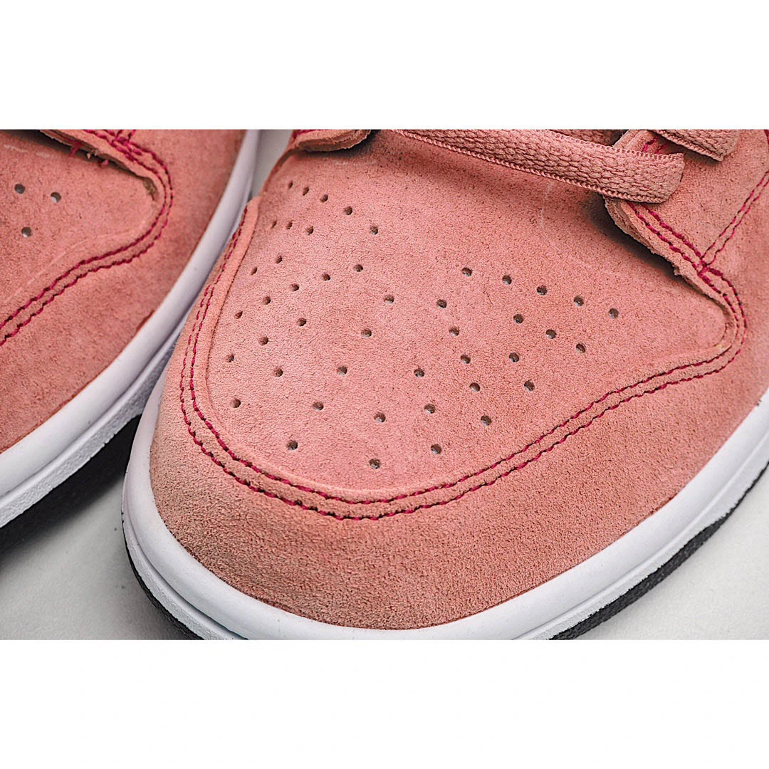 Nike SB Dunk Low Pink Pink