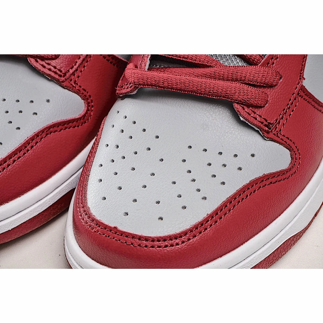 Nike SB Dunk Low Valentines Day Sneakers