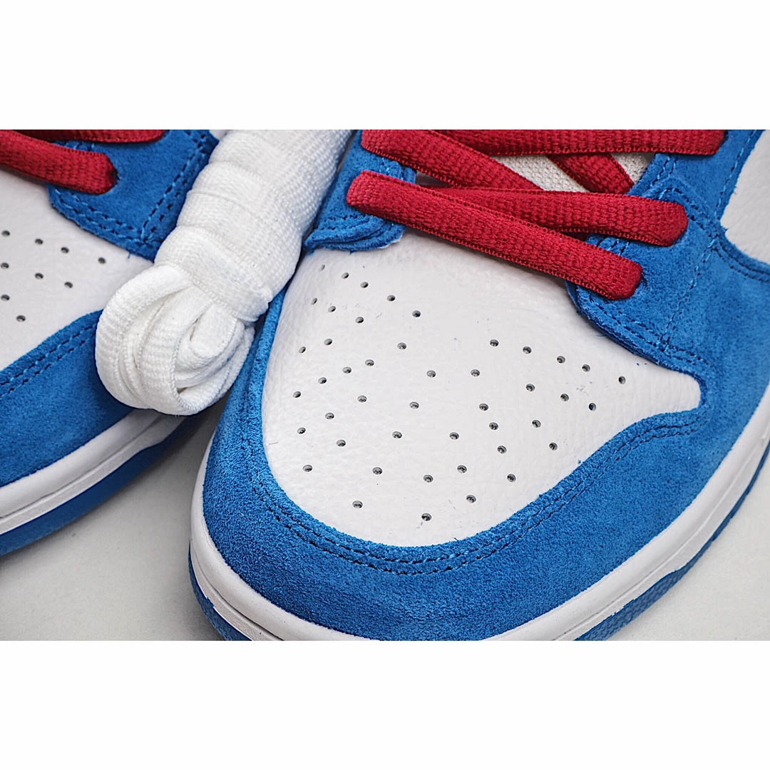 Nike SB Dunk Low“Doraemon”