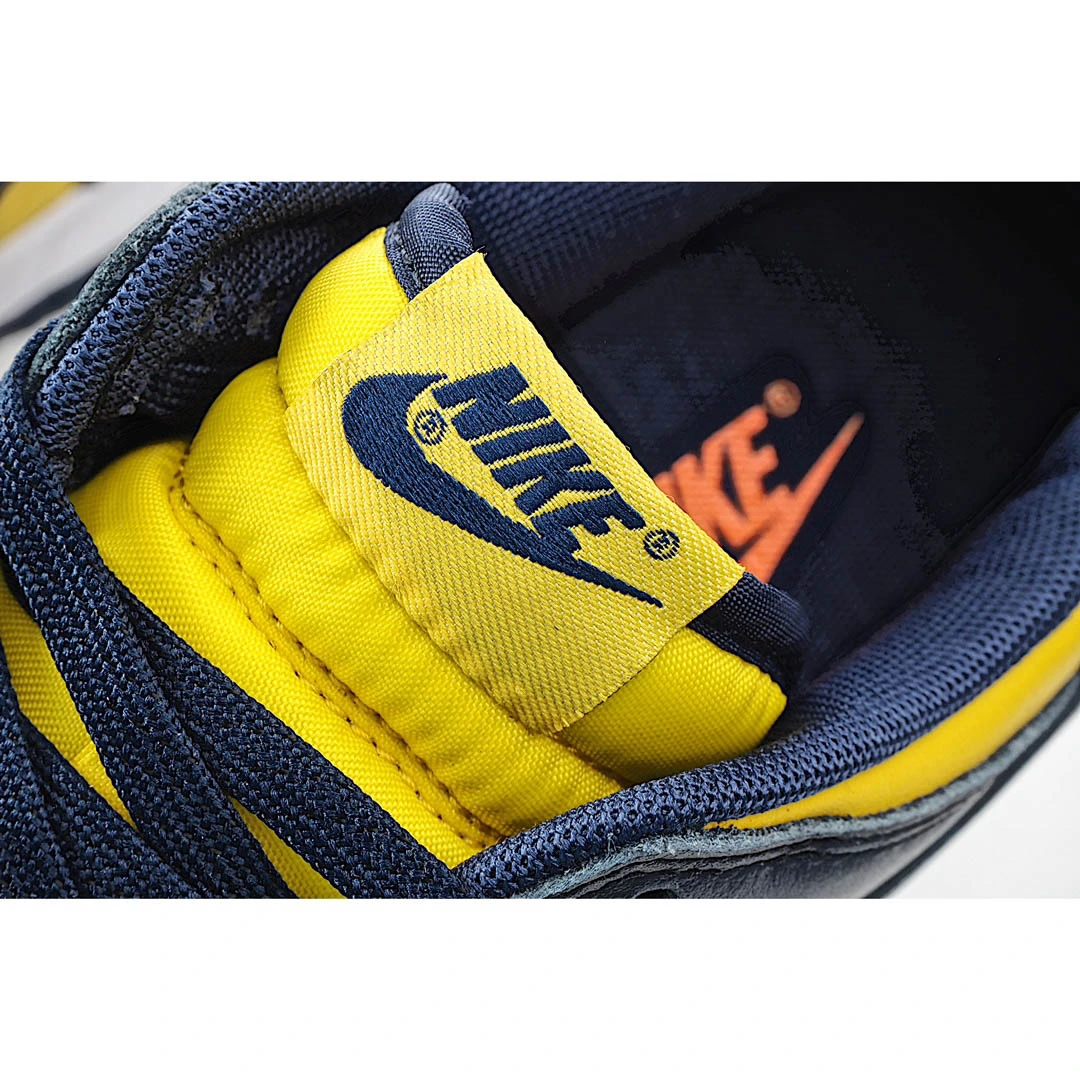 Nike SB Dunk LowMichigan Low Top Sneakers Blue Yellow