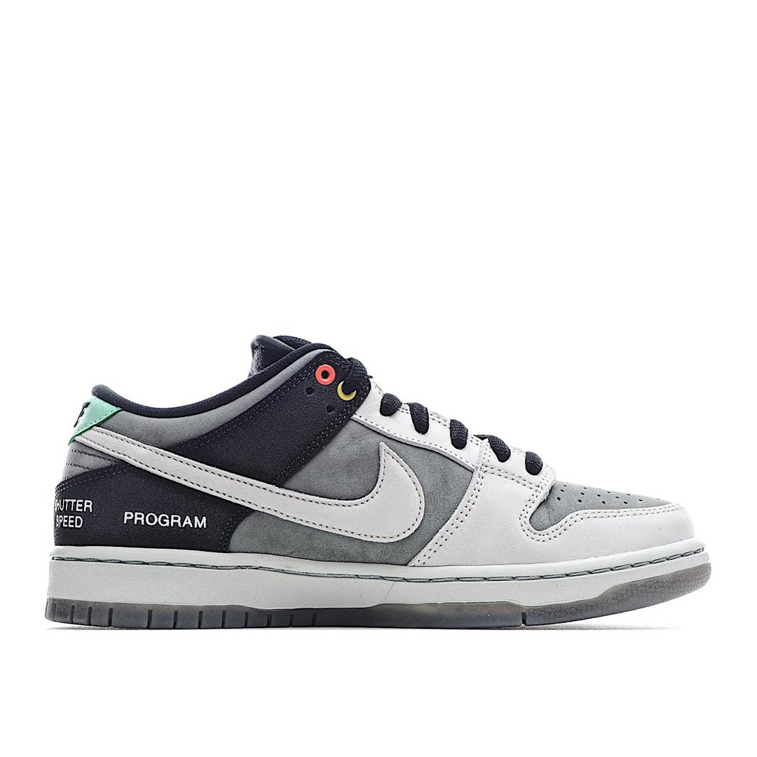 Nike sb dunk VX1000 Comcorder black, white and gray