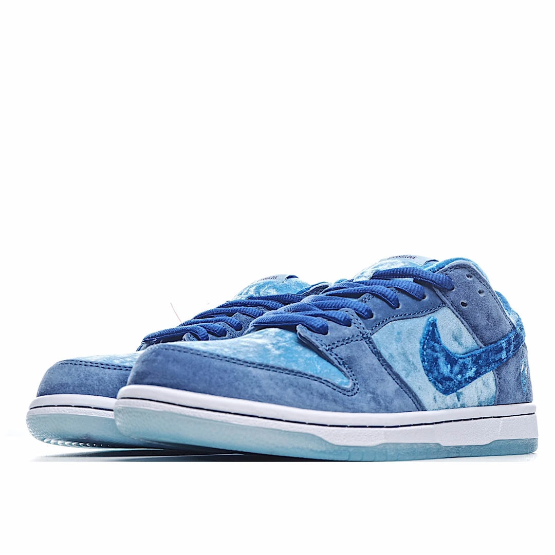 StrangeLove x Nike SB Dunk Low Plain Blue