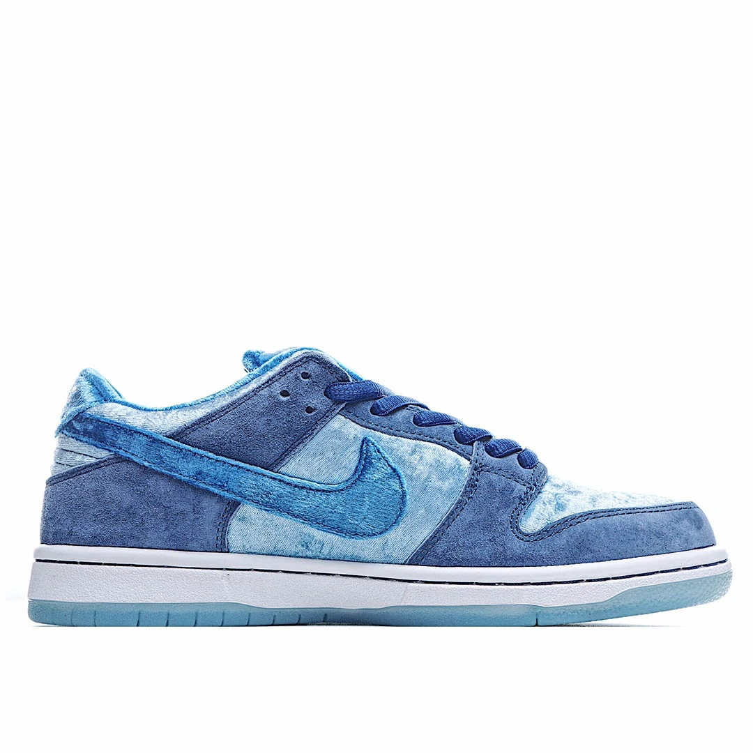 StrangeLove x Nike SB Dunk Low Plain Blue